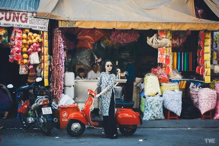 Tổng cộng Piaggio đã tạo ra hơn 30 phiên bản Vespa khung nhỏ khác nhau sau 3 thập niên kể từ khi chiếc Vespa Mini 50 đầu tiên được ra mắt. Ngay cả sau khi chuyển sang sử dụng động cơ 4 kỳ, Piaggio cũng vẫn sản xuất các dòng Vespa 50 cc 2 kỳ và bán chủ yếu tại châu Âu như Primavera 50 hay LX 50.