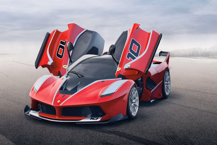 Mẫu siêu xe mới nhất trong loạt xe Ferrari XX là chiếc FXX K, ra mắt lần đầu vào năm 2014 và được phát triển dựa trên LaFerrari. Cũng giống như những chiếc XX trước đây, FXX K có thân xe được cải tiến triệt để về mặt khí động học. Ngoài ra, FXX K có động cơ V12 với trục cam mới và cổ hút khí được điều chỉnh lại.