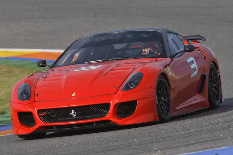 Tới năm 2010, dòng siêu xe du lịch sang trọng GT của Ferrari lúc đó là 599 GTB Fiorano cũng được vào trong chương trình XX với phiên bản 599XX. Với 599XX, Ferrari đã độ lại động cơ xe với buồng đốt được cải tiến, van nạp/xả mới, trục khuỷu độ bền cao và cổ hút bằng sợi carbon để nâng công suất lên thành 700 mã lực.