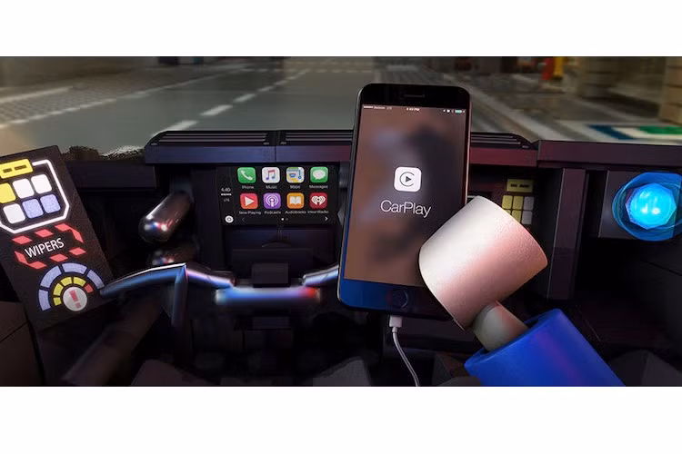 Dù là một mô hình trưng bày không chạy được nhưng Batmobile Speedwagon bằng Lego được coi là một chiếc xe thực sự của Người Dơi. Chevrolet thậm chí còn "diễn sâu" tới nỗi lập hẳn một trang web giới thiệu về các thông số của xe như những sản phẩm khác của hãng.