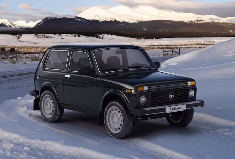 Hiện các thông tin chi tiết xoay quanh Lada Niva thế hệ mới vẫn là một bí ẩn nhưng chắc chắn rằng chiếc xe mới sẽ khác biệt hoàn toàn với phiên bản đã từng sản xuất trong 40 năm qua. Một số nguồn tin cho rằng chiếc xe sẽ dựa trên cơ sở dòng SUV cỡ nhỏ Renault Duster để giảm giá thành.