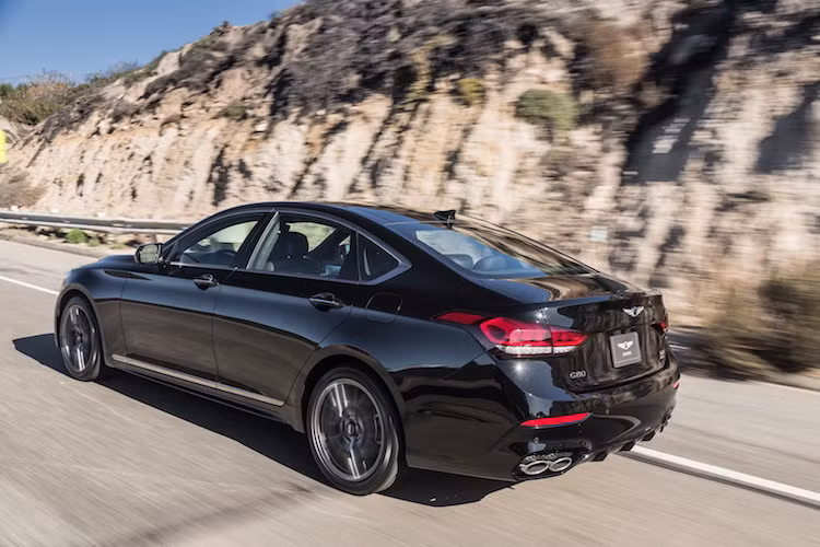 Genesis G80 Sport, cùng với những phiên bản Genesis G80 2018 sẽ bắt đầu có mặt từ mùa xuân 2017 này tại các đại lý ở Mỹ và Canada.