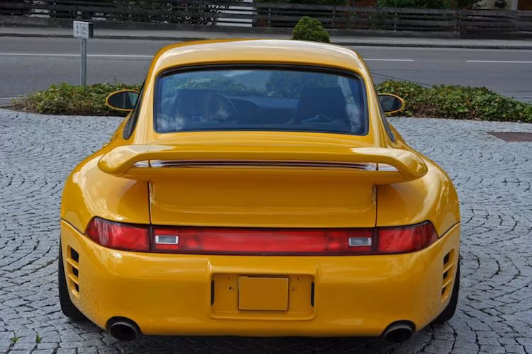 Như trước đây, hãng độ RUF Turbo R sẽ tiếp tục được sản xuất hoàn toàn theo yêu cầu của khách hàng, chính vì vậy chiếc xe không có giá cụ thể.