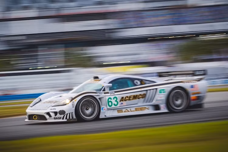 Với độ hiếm và đã từng đạt thành tích cao trên đường đua, chiếc siêu xe đua S7R này có giá lên tới 725.000 USD (tương đương 16,4 tỷ đồng).