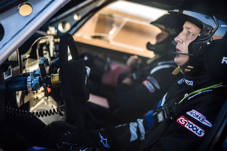 Tại mùa giải Dakar Rally 2017, MINI sẽ đem tổng cộng 7 chiếc John Cooper Works Rally được đánh số lần lượt #303, #306, #308, #314, #316, #322 và #325. Chúng được điều khiển bởi các tay đua kỳ cựu từng tham gia các giải rally khác nhau như Mikko Hirvonen, Yazeed Al-Rajhi, Orlanda Terranova, Boris Garafulic, Jakub Przygonski, Mohadmed Abu Issa và Stephan Schott.