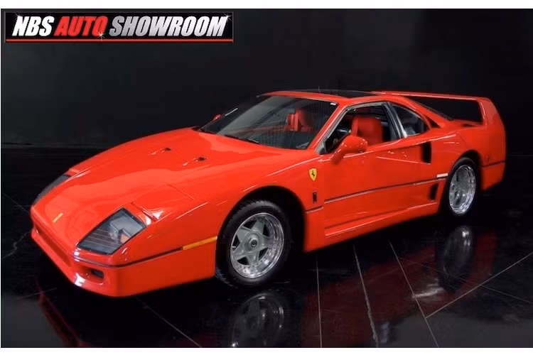 Ra mắt lần đầu vào thập niên 80 của Thế kỷ 20, tới nay siêu xe Ferrari F40 vẫn được mệnh danh là một trong những siêu xe "vĩ đại" nhất mọi thời lại. Với "danh xưng" này cùng số lượng sản xuất giới hạn, ngày nay giá mỗi chiếc Ferrari F40 thật có thể bị đội lên con số triệu USD. Đối với đa số người bình thường, việc sở hữu một chiếc F40 là một "giấc mơ".