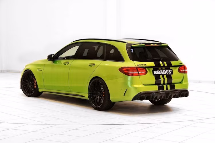 Đối với bản độ này, Brabus cũng đã cùng hợp tác với hãng sản xuất giảm xóc nổi tiếng Bilstein từ Đức để tạo ra cho C63 S hệ thống treo mới có khả năng điều chỉnh tới 10 chế độ khác nhau.