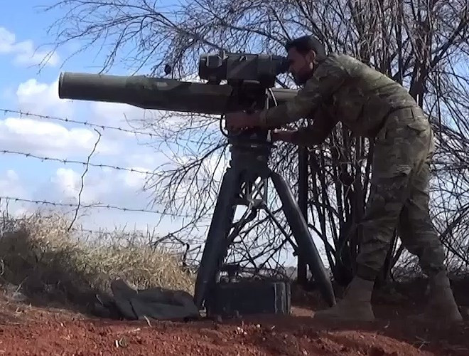 Tuy nhiên, các đơn vị xe tăng của Quân đội Chính phủ Syria cũng chịu tổn thất rất cao khi lực lượng phiến quân được trang bị nhiều tên lửa chống tăng có điều khiển của cả Nga, Mỹ, Trung Quốc và phương Tây.