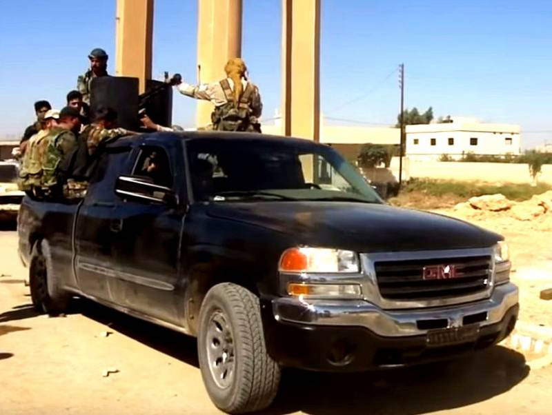 Trong một diện biến gần đây, Quân đội chính phủ Syria đã thu giữ 11 xe tăng, 9 xe bọc thép và 62 xe bán tải có gắn vũ khí của lực lượng phiến quân ở tỉnh Idlib. Với sức cơ động cao, khả năng luồn lách trên đường phố, khiến những chiếc SUV này trở thành vũ khí vô song của cả các nhóm nổi dậy và quân chính phủ.