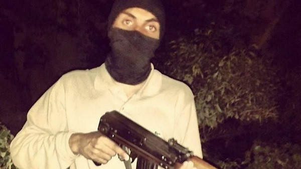 Khung bo IS bi lo danh tinh vi... dat mua banh my lien tuc