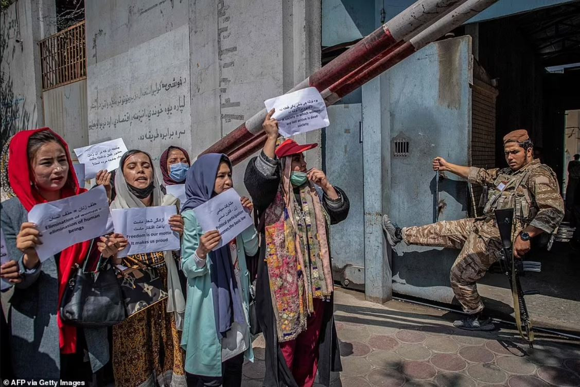 Những động thái này một lần nữa phá vỡ tuyên bố sẽ đảm bảo các quyền lợi của phụ nữ trong khuôn khổ luật Hồi giáo Sharia của lực lượng Taliban. Trước đó, trong thời gian thống trị Afghanistan vào những năm 1990, Taliban đã từ chối quyền giáo dục của trẻ em gái và phụ nữ và cấm họ tham gia các hoạt động cuộc sống công cộng.