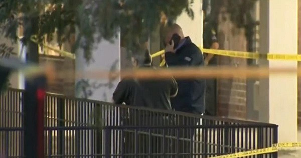 Nhay lau tu tu roi trung nguoi di duong, 2 nguoi tu vong