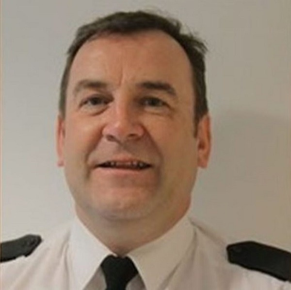 Trong phiên điều trần trước tòa, các nhân chứng cho biết sau khi vụ việc xảy ra, sĩ quan cảnh sát Christopher Cruise (ảnh) còn đe dọa các học sinh khác cùng lớp với nạn nhân và một giáo viên tại trường để ngăn họ tố cáo hành vi tội ác của hắn. Ảnh: dailymail