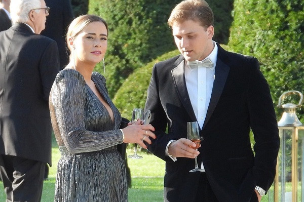 Được biết, vào năm 2016, Peter Neal, khi đó 19 tuổi, đã trở thành nhân viên trong chiến dịch tranh cử Tổng thống của bà Hillary Clinton. Và ở thời điểm hiện tại, Peter Neal đang là nghiên cứu sinh tiến sĩ Luật, đồng thời thực tập tại Bộ Tư pháp Mỹ. Ảnh: nypost