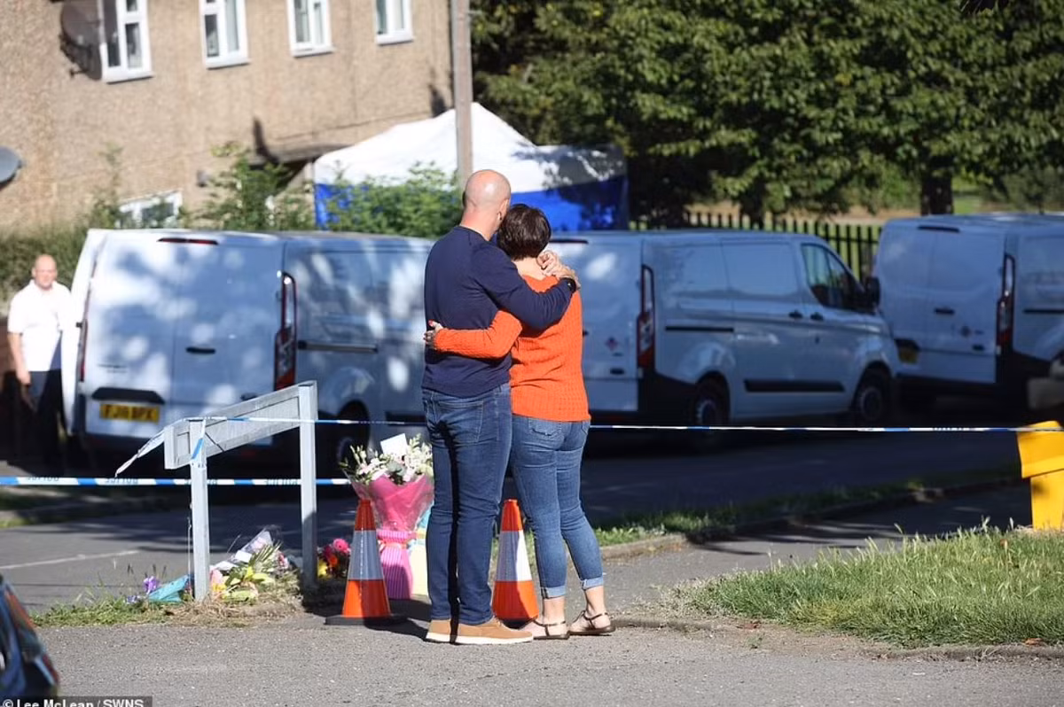 Anh Charlie Gent cùng người vợ Julie Potts – cha mẹ của bé Connie Gent cũng vô cùng đau đớn khi con mình vô tình trở thành nạn nhân của vụ sát hại: “Tôi thậm chí không thể diễn tả thành lời cảm xúc của mình ngay lúc này. Tôi phải đối mặt với sự thật rằng con gái tôi đã ra đi mãi mãi”.