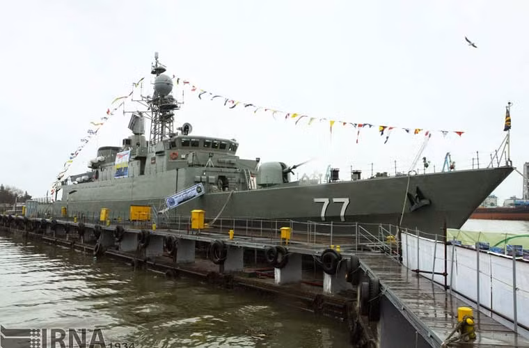  Damavand là chiếc thứ 2 thuộc lớp tàu khu trục tên lửa Moudge (hay còn gọi là Jamaran) do Iran thiết kế và đóng mới trên cơ sở lớp Alvand của Anh.