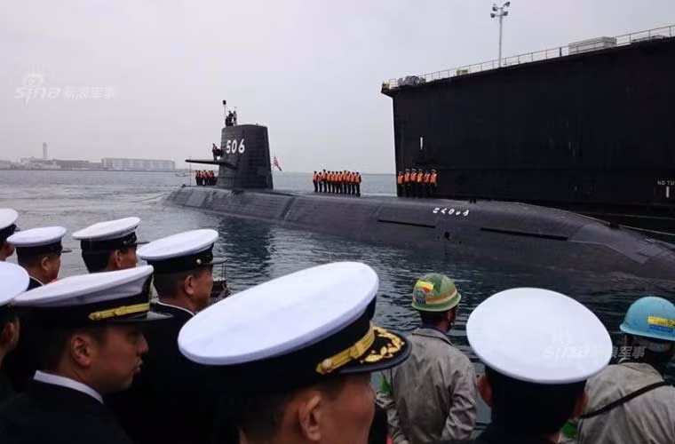 Những ưu điểm lớn nhất của Soryu nằm ở hệ thống động lực với hệ động cơ đẩy không khí độc lập cho khả năng lặn dài hơn dưới biển so với các tàu ngầm phi hạt nhân khác, thiết kế tối ưu thân tàu, cánh đuôi chữ X đem lại khả năng hoạt động ít tiếng ồn.