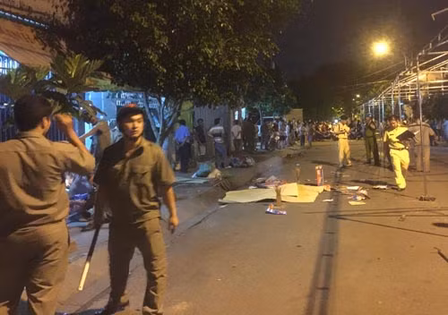 Xe tai gay tai nan lien hoan, nhieu nguoi thuong vong-Hinh-3