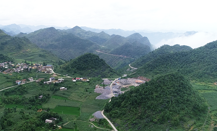 Chan dung ong chu Tap doan Phuc Loc 