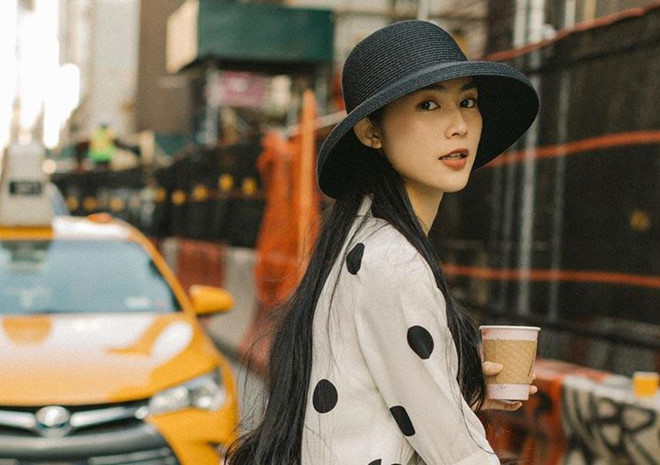 Helly Tống (Tống Khánh Linh) từng hài hước giải thích về nick name "Helly" của mình thực chất nghĩa là "heo lì" - tên thường gọi ở nhà. Vì sinh năm 1995 - tuổi Hợi - nên 9X được cha mẹ gọi yêu là "heo". Còn "lì" là trong lì lợm, bởi từ nhỏ cô đã rất bướng.