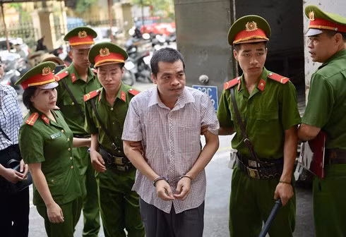 Hom nay, tinh Ha Giang mo lai phien toa xet xu vu sua diem thi THPT Quoc gia-Hinh-4