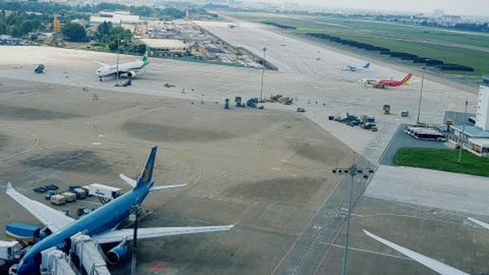 May bay Vietnam Airlines lien tuc gap su co, hanh khach lo lang an toan bay ban than