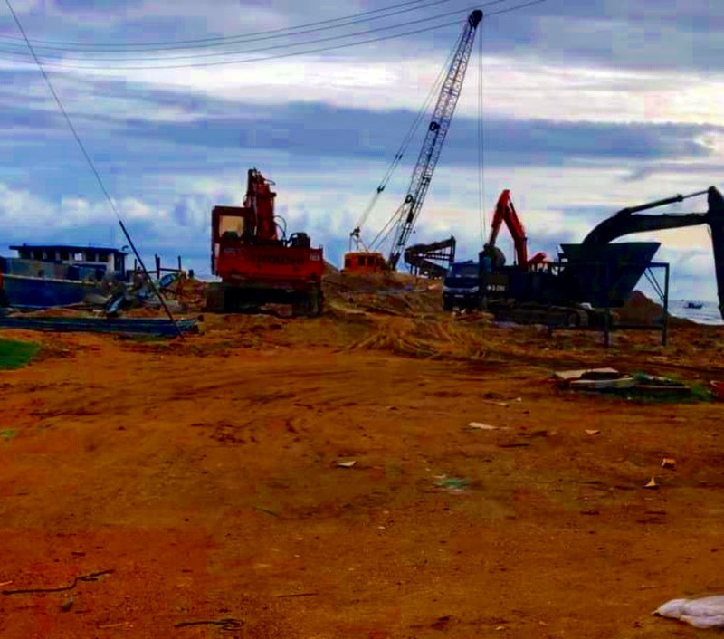 Binh Thuan: Bam nat bo bien de khai thac cat trai phep-Hinh-2