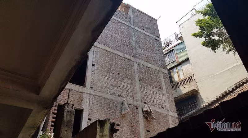 Chu tich Ha Noi thu ly giai quyet vu nguoi chet van ky xac nhan dat