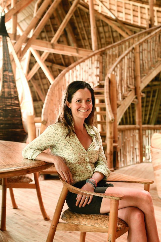 Cô Elora Hardy, nhà thiết kế tài năng đồng thời là người sáng lập công ty thiết kế IBUKU tạo ra công trình.