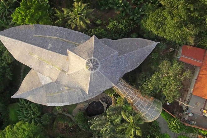 Nhìn trên cao như cánh diều.