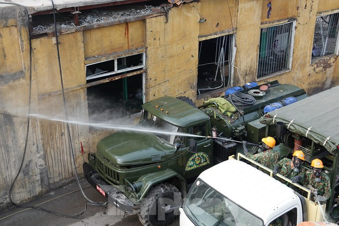 Đã có 120 nghìn lít dung dịch và 4 tấn hóa chất chống lan tỏa, phát tán thủy ngân ra ngoài môi trường được sử dụng để trả lại môi trường trong sạch cho khu vực nhà xưởng Rạng Đông.