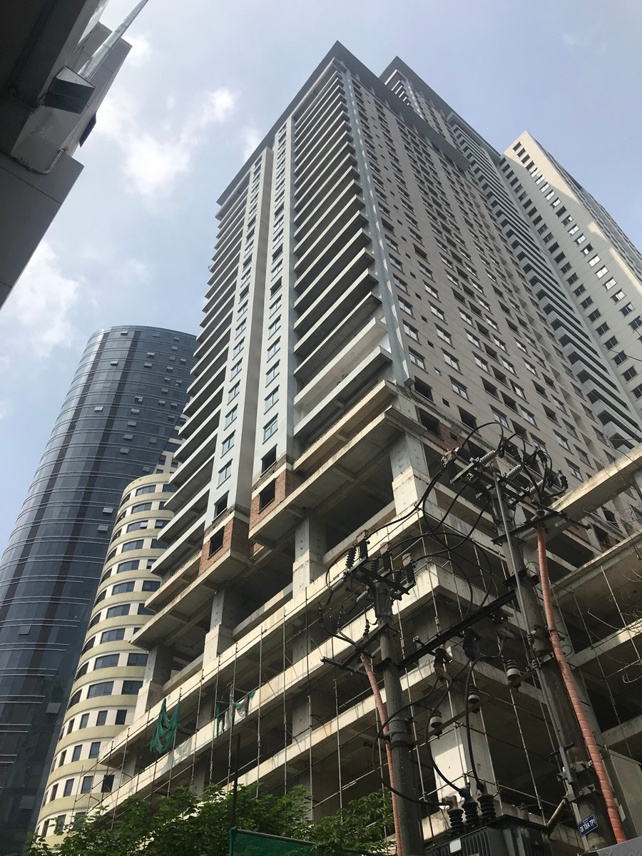 Dự án Tổ hợp văn phòng, trung tâm thương mại và căn hộ cao cấp Golden Millennium Tower tọa lạc tại số 110 Trần Phú (quận Hà Đông, TP Hà Nội) do Công ty cổ phần đầu tư xây dựng Ba Đình làm chủ đầu tư (Ba Đình Land). Dự án này trước đây có tên gọi là chung cư Hattoco.