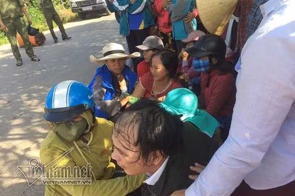 Nu sinh Quang Tri bi xe tai can tu vong, cha me biet tin nga quy-Hinh-2