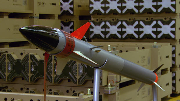 Vị chuyên gia này nói thêm: "Chúng ta không biết đầu dò và ngòi nổ của Tamir được thiết kế như thế nào, nhưng nhà sản xuất mô tả nó rất độc đáo. Hệ thống này cũng được thu nhỏ tối đa nhưng vẫn có độ bền rất cao, bảo đảm chịu được gia tốc cực lớn khi quả đạn cơ động tới mục tiêu".