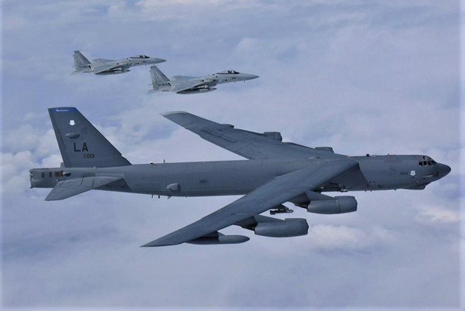 B-52 cua My bay qua Bien Dong hai lan trong 10 ngay