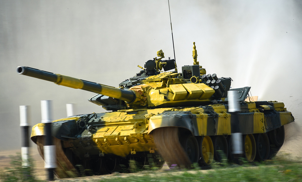 Giải đấu quốc tế Tank Biathlon thường niên được Bộ Quốc phòng Nga đăng cai tổ chức từ năm 2013, nội dung thi sẽ là các kíp xe phải vận động trên quãng đường dài 15 km, tiêu diệt một số mục tiêu định trước và về đích trong thời gian ngắn nhất. Nguồn ảnh: Sputnik