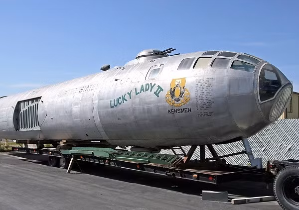 Những hình còn xót lại của oanh tạc cơ B-50 "Lucky Lady" tại Bảo tàng máy bay Chino. Ảnh: Stefan Semerdjiev