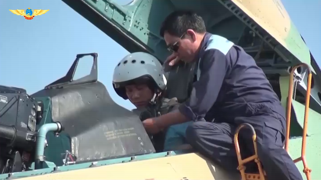 Và từ thành công của chương trình sửa chữa và tăng tổng niên hạn máy bay tiêm kích Su-27, Nhà máy A32 tiếp tục thực hiện chương trình tăng niên hạn, sửa chữa cục bộ đối với dòng tiêm kích đa năng Su-30MK2. Nguồn ảnh: PK-KQ.