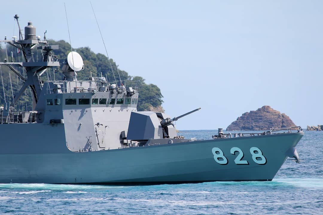 Nhìn chung hệ thống vũ khí trên của Hayabusa không thực sự quá nổi bật nhưng với một con tàu có lượng giãn nước 240 tấn thì có lẽ không thể đòi hỏi hơn. Và nếu so sánh với các tàu pháo TT-400TP của chúng ta, Hayabusa rõ ràng vượt trội hơn hẳn về mặt hỏa lực. Nguồn ảnh: Pinterest.