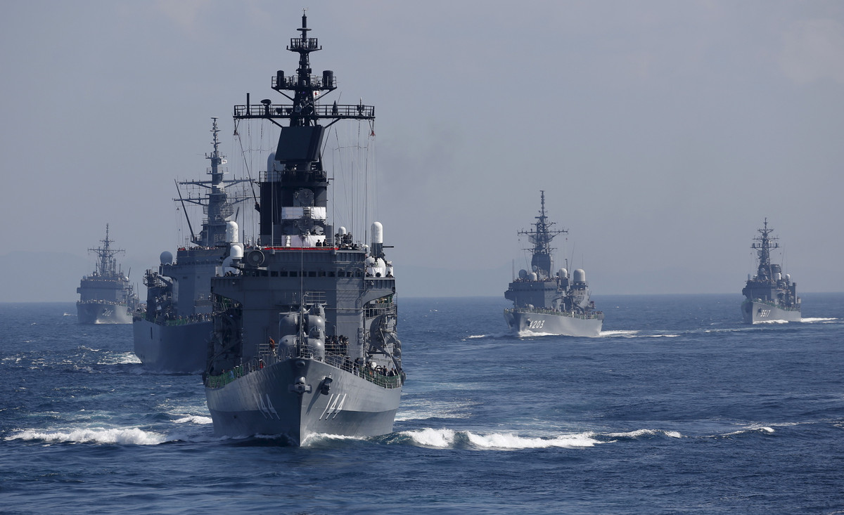 Theo đó, các tàu tuần tra mới của Nhật Bản có lượng giãn nước dự kiến lên đến 1.300 tấn tức gấp 5 lần so với các tàu tên lửa Hayabusa (240 tấn), cho phép nó bám biển dài ngày hơn cũng như đủ sức đối đầu với các tàu chiến ngàn tấn của Trung Quốc ở Hoa Đông. Nguồn ảnh: Time Magazine