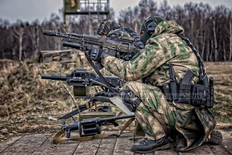 Trọng lượng của GP-30 vào khoảng 1.3kg chưa bao gồm đạn, súng nạp đạn thủ công bằng tay. Tầm bắn hiệu quả của súng rơi vào khoảng 150m với bán kính sát thương 5m, tốc độ bắn của GP-30 hoàn toàn phụ thuộc vào xạ thủ nhưng trung bình là từ 4-5 phát/phút. Nguồn ảnh: mil.today.