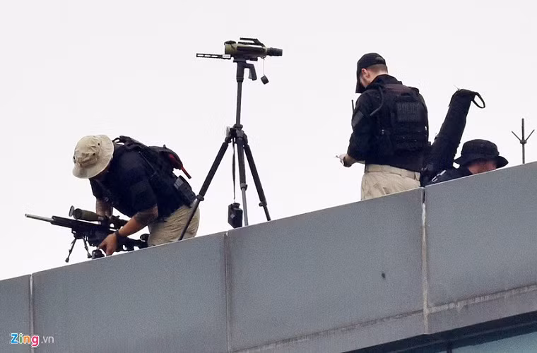 Được biết, Mk 13 mod 7 là dòng súng bắn tỉa mới nhất của Thủy quân Lục chiến Mỹ và chỉ mới được đưa vào trang bị từ năm 2018. Bản thân Mk 13 Mod 7 được đánh giá là ứng cử viên sáng giá để thay thế cho mẫu súng trường bắn tỉa tiêu chuẩn M40 của lực lượng này. Nguồn ảnh: Zing.