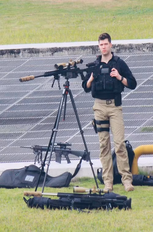 Việc Mật vụ Mỹ được trang bị Mk 13 Mod 7 là điều khá dễ hiểu khi lực lượng này có nhiệm vụ bảo vệ an toàn tuyệt đối cho Tổng thống Mỹ cùng nội các, do đó họ luôn được vũ trang bằng các loại vũ khí tốt nhất của quân đội Mỹ, từ súng ống, thiết bị liên lạc cho đến cả trực thăng. Nguồn ảnh: Mạnh Hưng