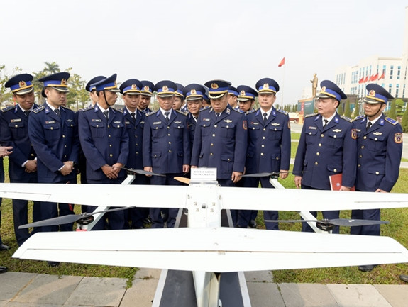 Thiếu tướng Bùi Trung Dũng, Phó tư lệnh Cảnh sát Biển Việt Nam dự Lễ ra quân huấn luyện tại Bộ tư lệnh Cảnh sát Biển Việt Nam. Ảnh: Hoàng Hà.