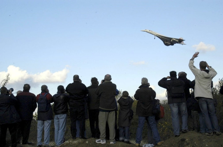 Ngày 26/11/2003 là một trong những ngày đáng nhớ nhất của lịch sử hàng không khi chiếc Concorde thực hiện chuyến bay cuối cùng từ sân bay Heathrow và hạ cánh xuống sân bay Filton, gần Bristol, Anh. Hành khách không còn cơ hội đi trên những chuyến bay với tốc độ vượt quá tốc độ âm thanh của phi cơ chở khách nhanh nhất thế giới.
