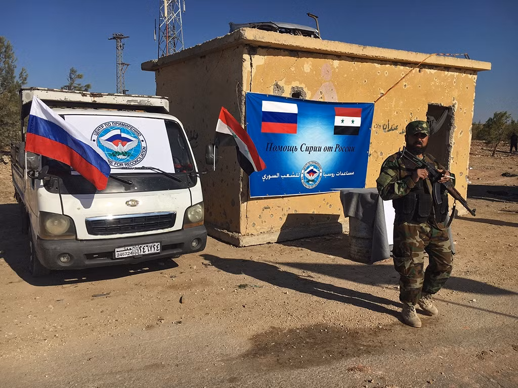 Với tình hình chiến sự tại Syria, từ năm 2013 Liên Hợp Quốc bắt đầu giảm quân số các đơn vị lực lượng Gìn giữ Hòa bình tại cao nguyên Golan và phải mãi đến năm 2018 khi Quân đội Syria giải phóng hoàn toàn tỉnh Quneitra quá trình giám sát này mới được phục hồi với sự hỗ trợ của Quân đội Nga – thông qua lực lượng kiểm soát quân sự. Nguồn ảnh: tiras.ru