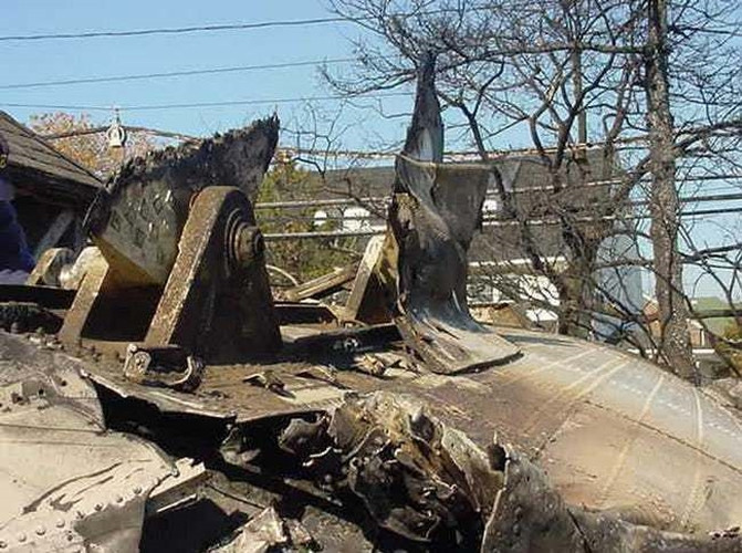 Ngày 12/11/2001, vụ tai nạn máy bay 587 của American Airlines do sự cố kỹ thuật đã khiến 265 người thiệt mạng và hầu hết trong số đó đều bị thiêu cháy. Ảnh: Getty