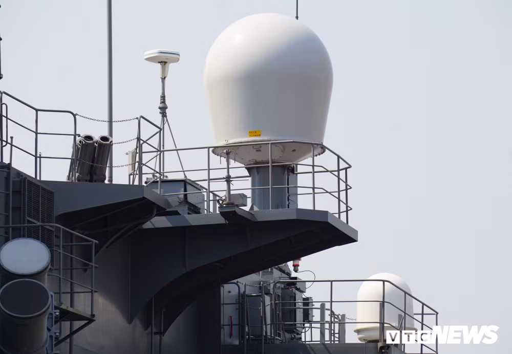 Hệ thống ra đa hiện đại được trang bị trên đôi tàu huấn luyện JS Setoyuki (TV-3518) và JS Shimayuki (TV-3513).