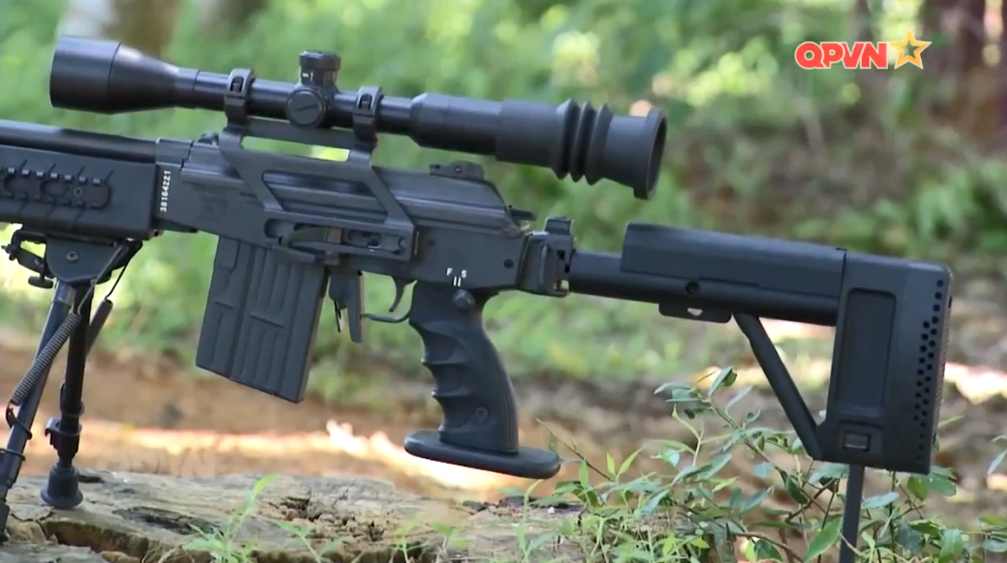 Tầm bắn hiệu quả của Galatz đạt 300 mét với thước ngắm cơ khí và 600 mét với kính ngắm quang học. Ưu điểm của IMI Galatz là độ chính xác cao, trọng lượng súng khá nặng nên độ ổn định khi bắn tương đối tốt. Loa che lửa đầu nòng có thể gắn ống giảm thanh nên rất phù hợp trong các nhiệm vụ đòi hỏi tính bí mật cao. Nguồn ảnh: QPVN.