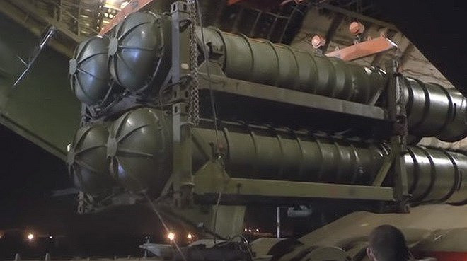 Nga tuyên bố, đây là động thái cứng rắn nhất của họ trước vụ việc "chơi xấu" của Israel. Với S-300 thì lực lượng phòng không Syria được cho là đủ sức khóa chặt bầu trời.